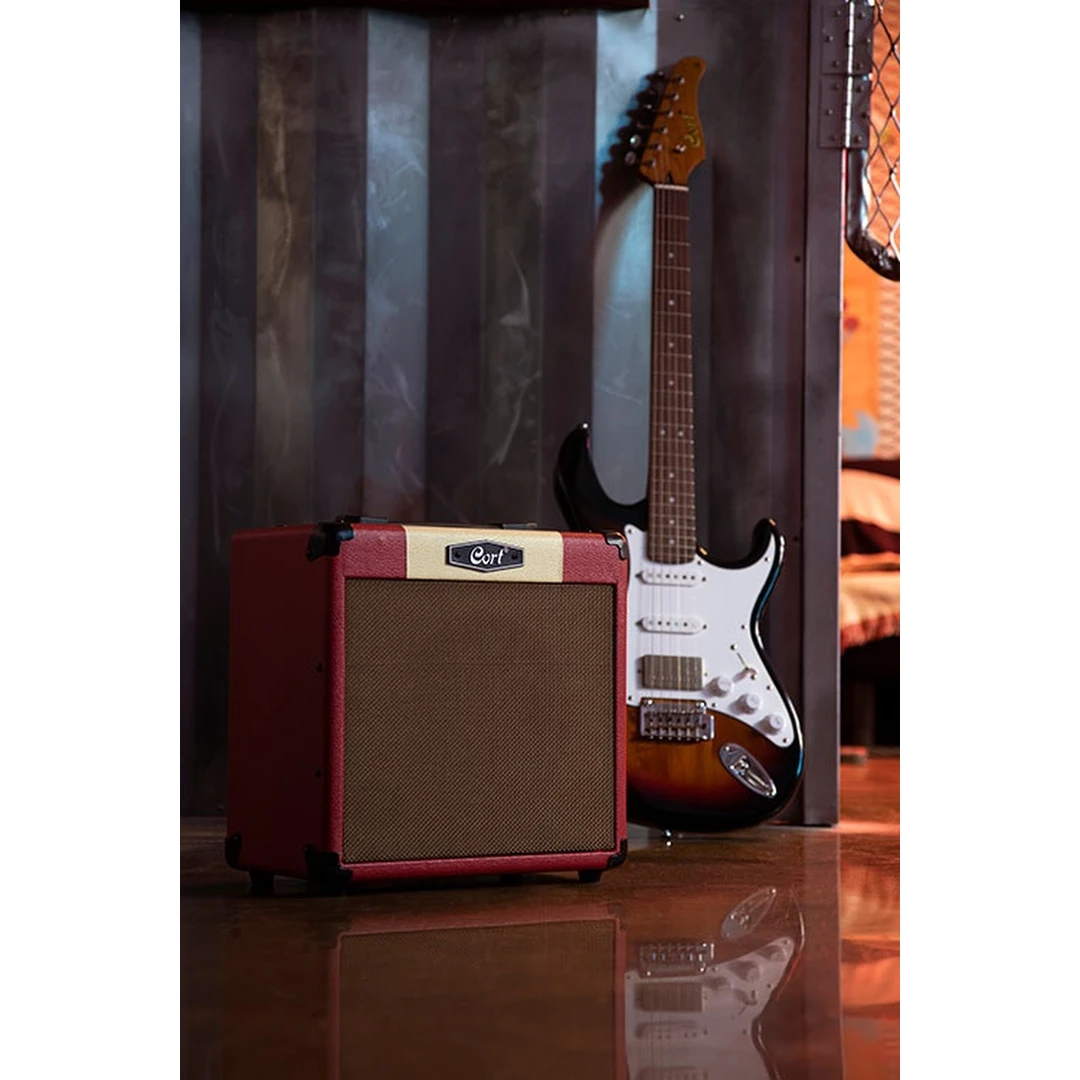 Комбоусилитель Cort CM15R DR