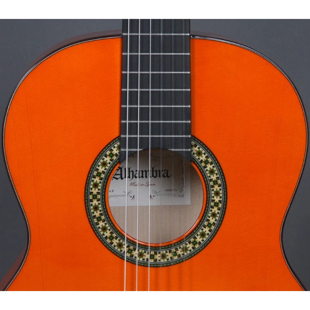 Классическая гитара Alhambra 4F Tap plate